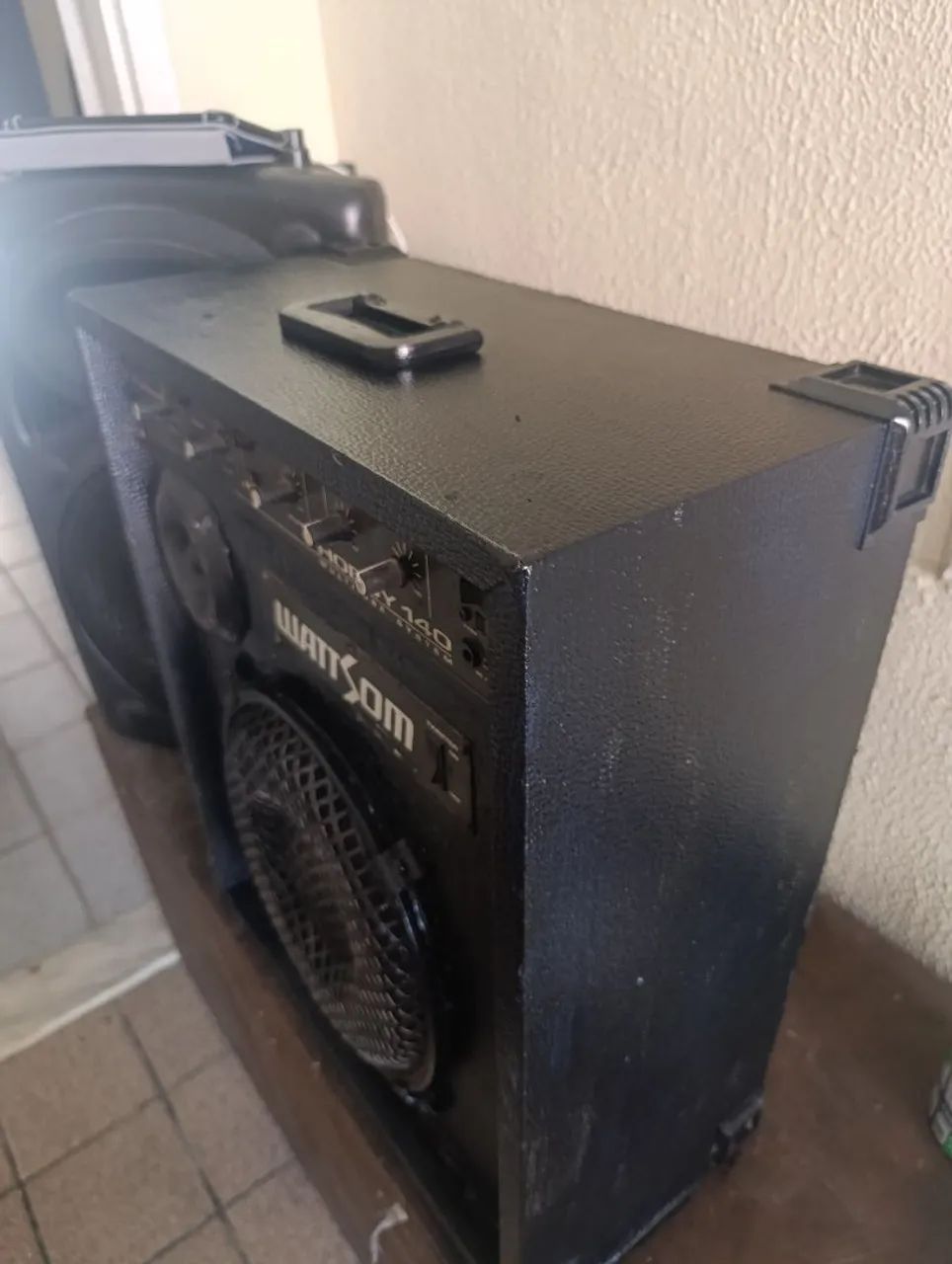 Caixa Wattsom com Bluetooth 