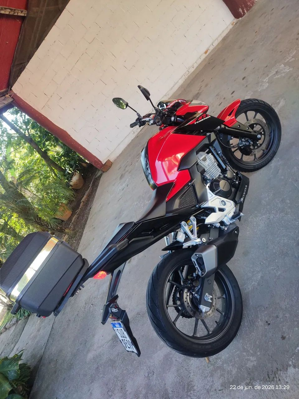 CB 300 F 2024 