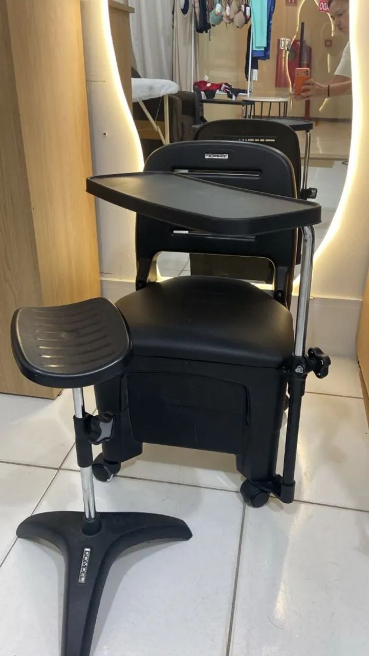 Cadeira Ciranda + Apoio de Pé / Manicure - Pedicure Dompel