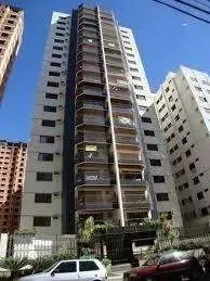 Amplo Apartamento com 4 Quartos e 2 Suítes no Setor Bueno  137 m², Excelente Localização - Foto 8