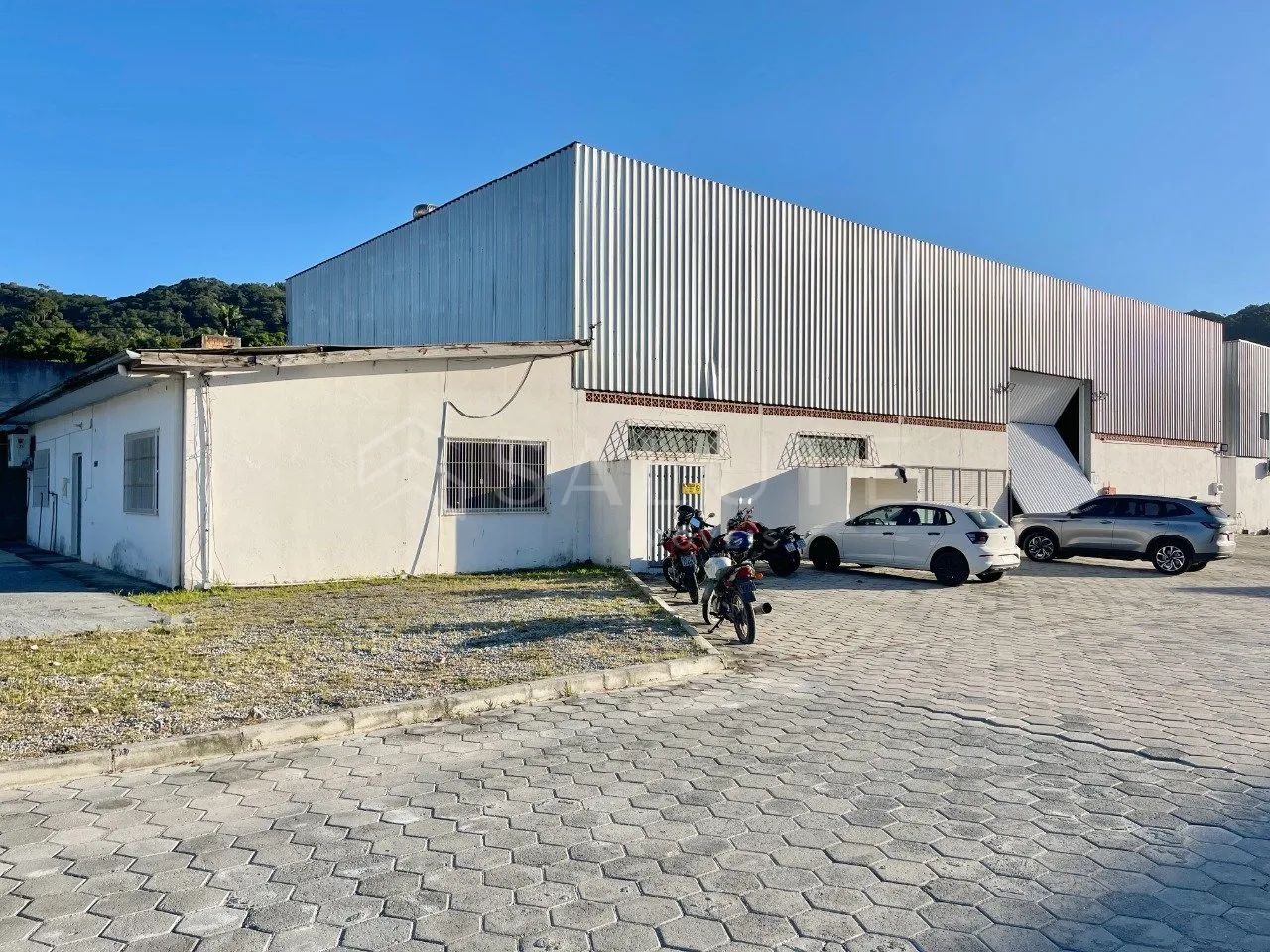 Galpão aluguel anual com 450m
