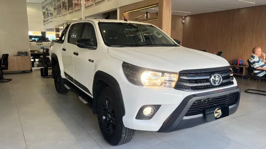Toyota Hilux Hilux CD SR CHALL. 4x4 2.8 TDI Dies Aut. 2018