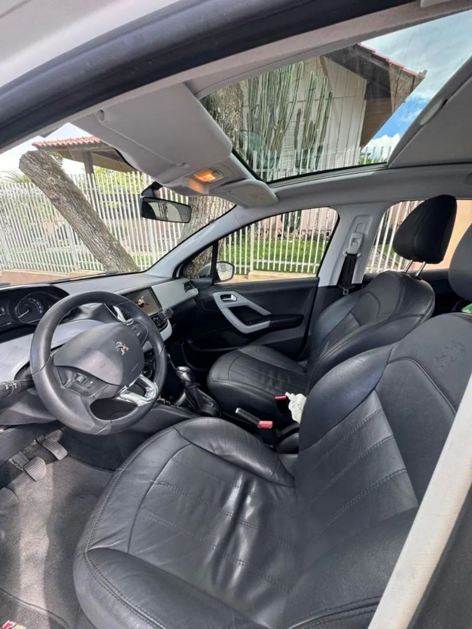 Peugeot 208 Allure 1.5 Flex 8V 5P 2014 - Foto 3