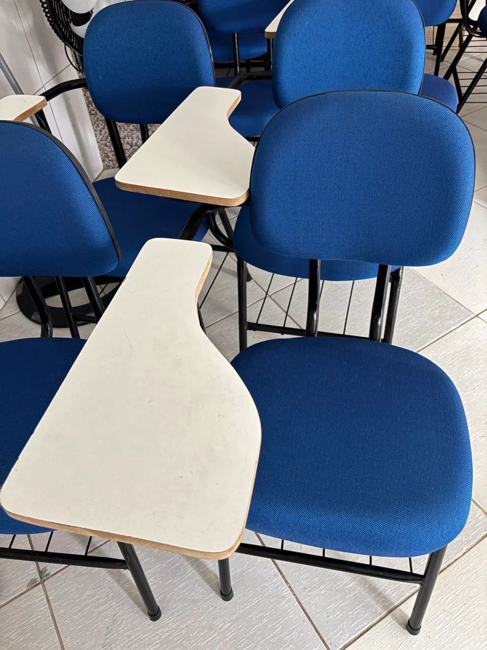 Cadeira Escolar e Universitária - Foto 4
