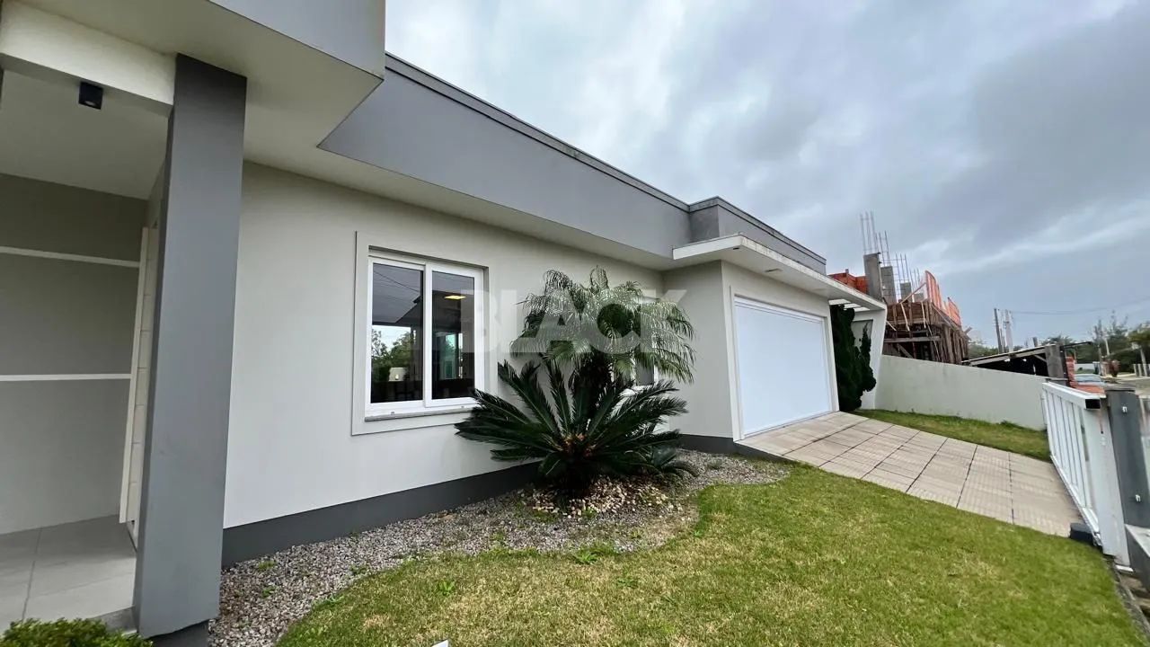 Casa a venda na Bellatorres - SC com piscina e 4 dormitórios - Foto 2