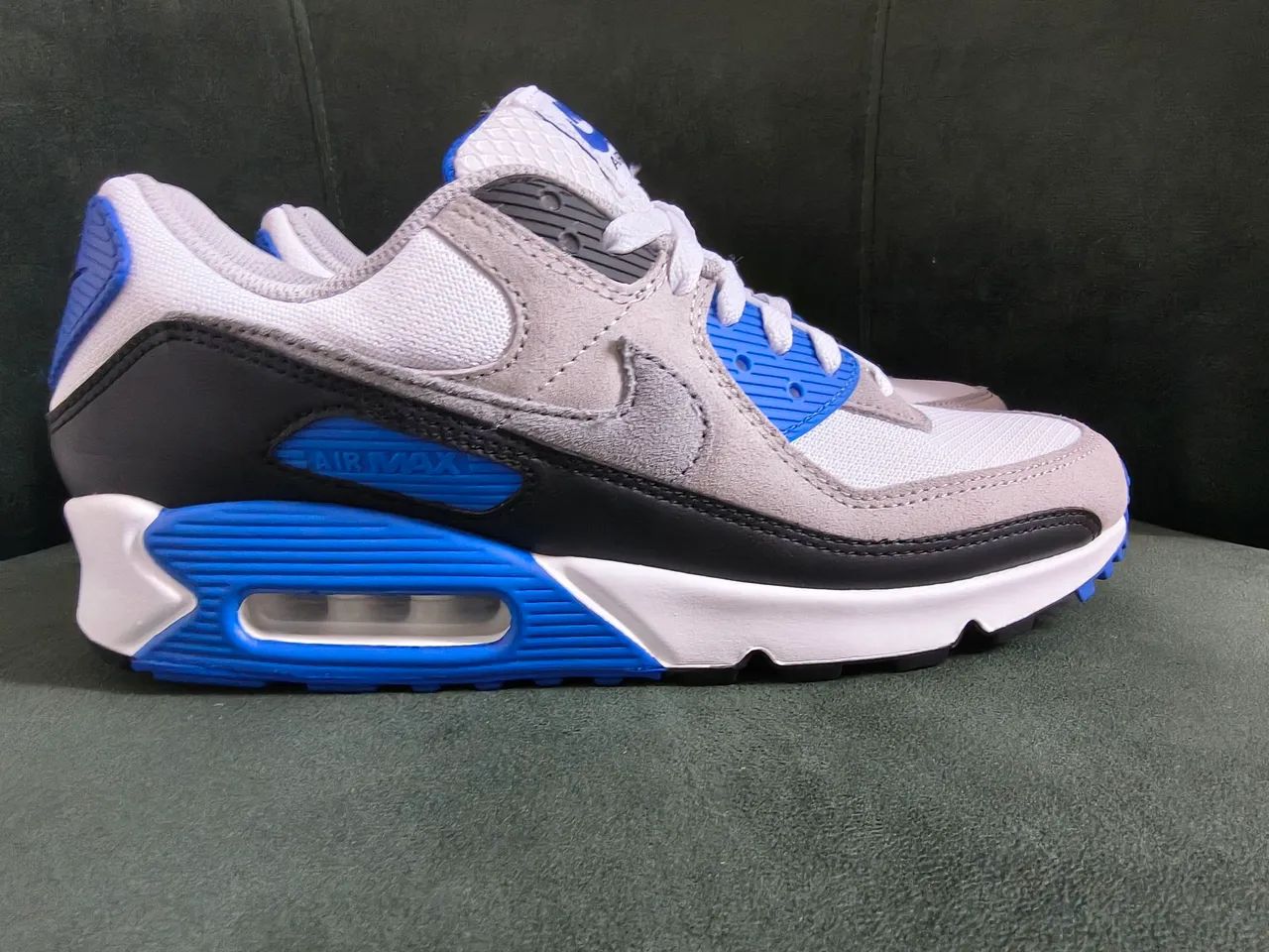 Nike Air Max 90 Hyper Royal 40.5 BR Novo, Não acompanha Caixa  - Foto 2