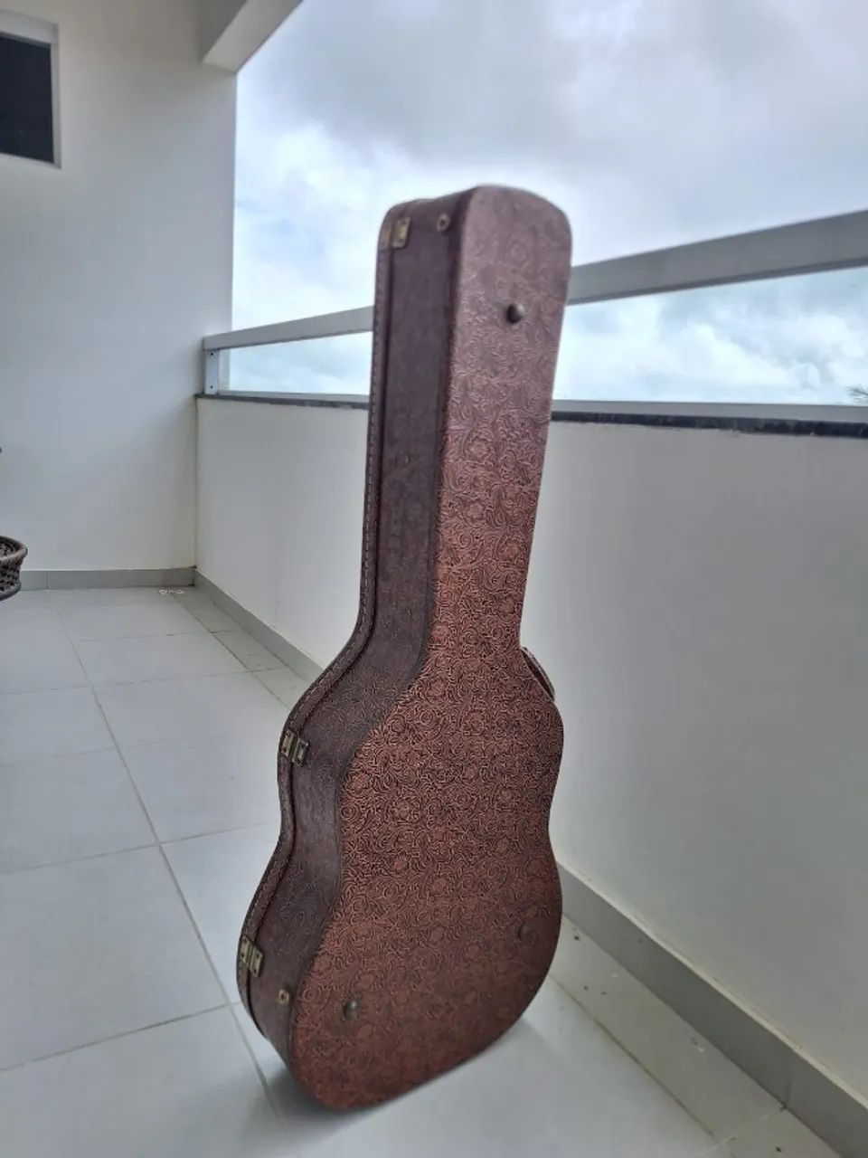 CASE RÍGIDO DE MADEIRA - VIOLÃO CLÁSSICO - MARROM NOBRE / ACOLCHOADO - Foto 2