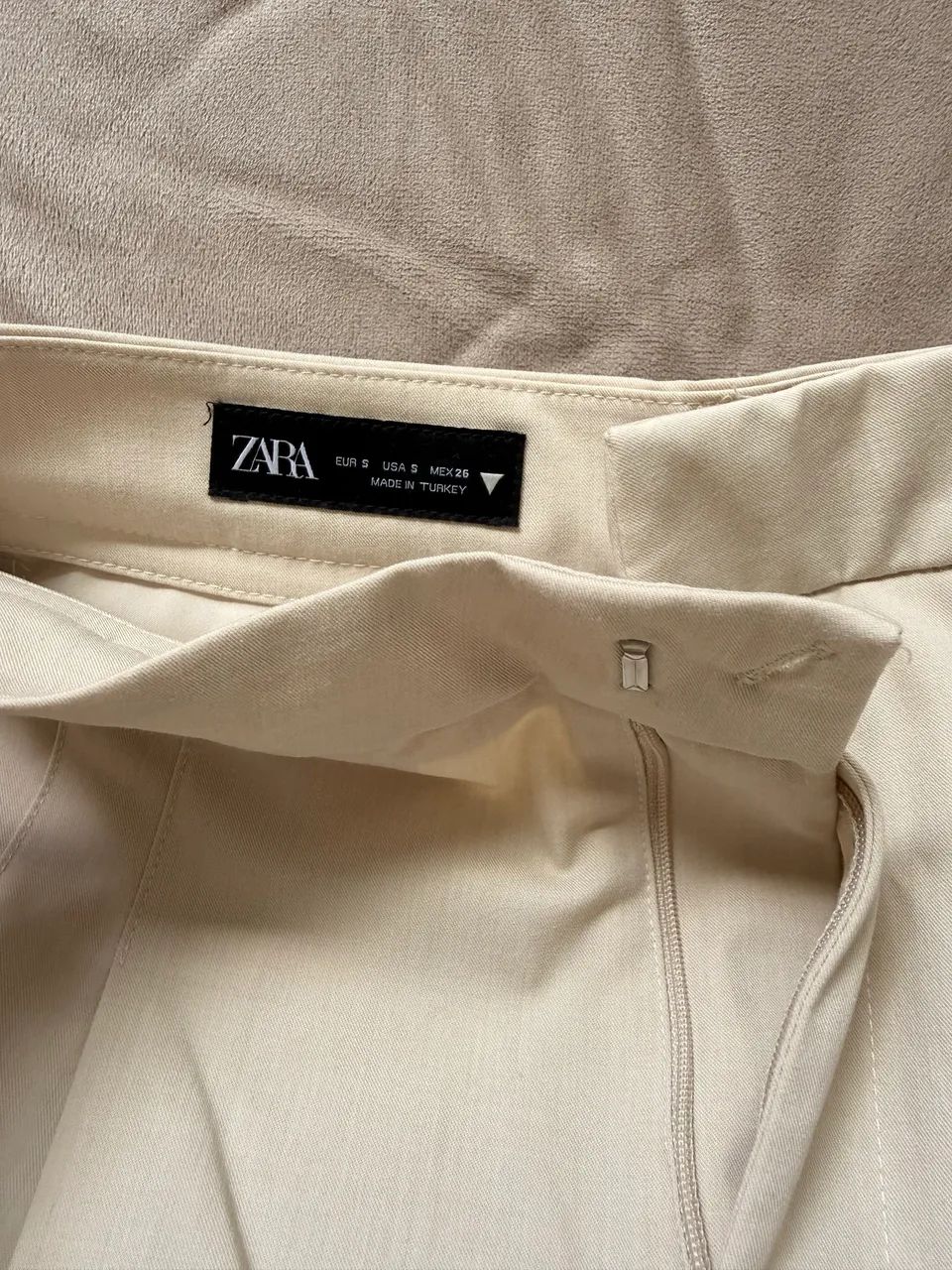 Calça Pantacourt Zara 