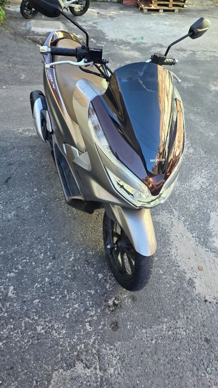 PCX DLX 2022 - Foto 2
