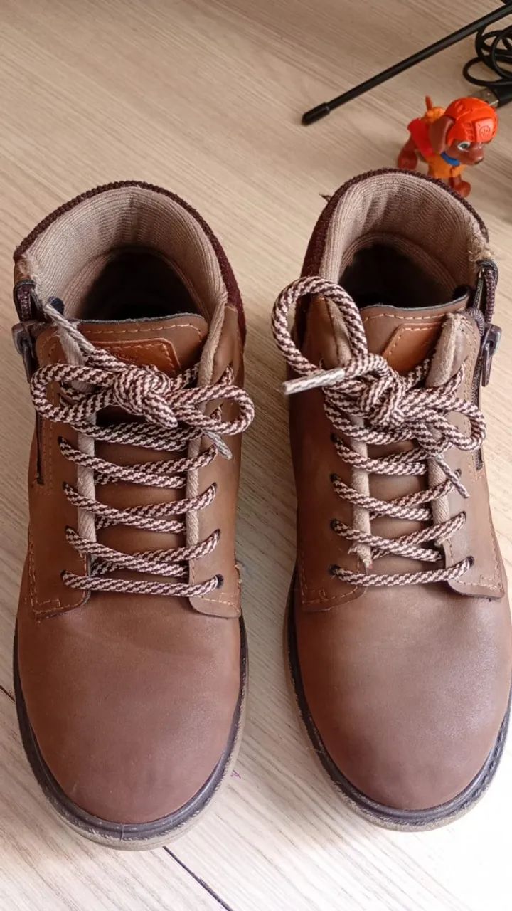 Bota coturno molekinho