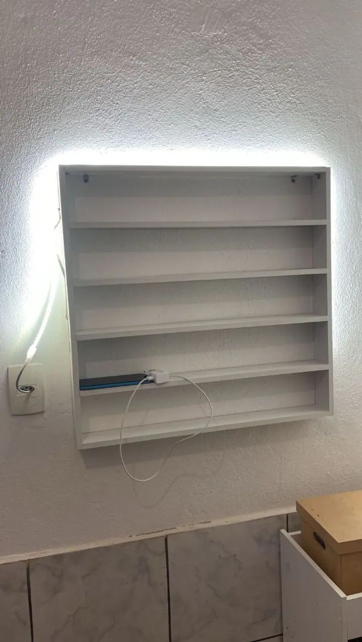 Poltrona e expositor de esmalte com led - Foto 3