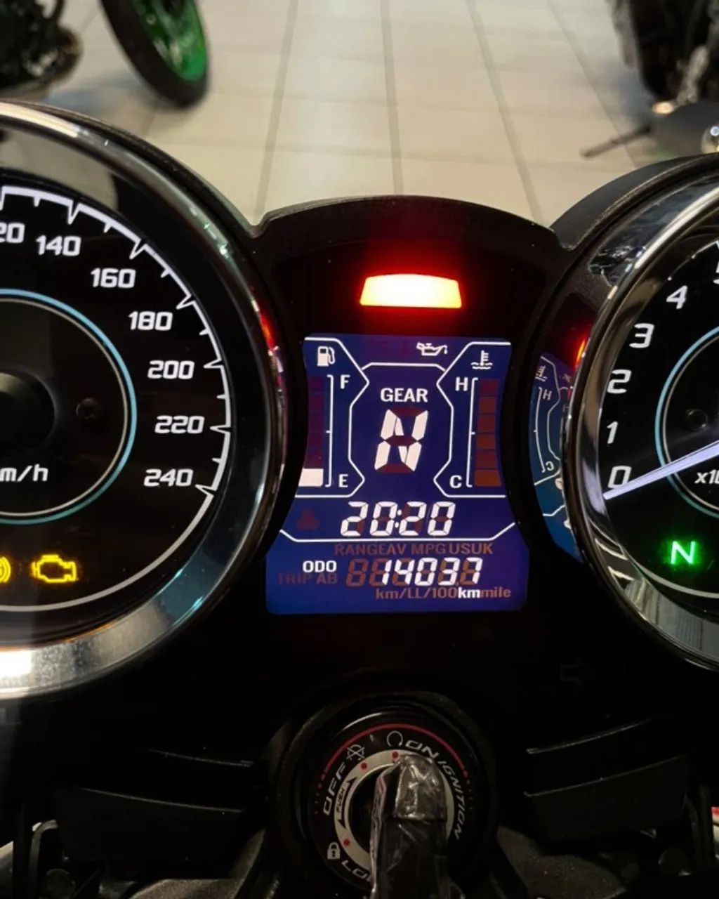 KAWASAKI Z650 RS 2023 - Foto 5