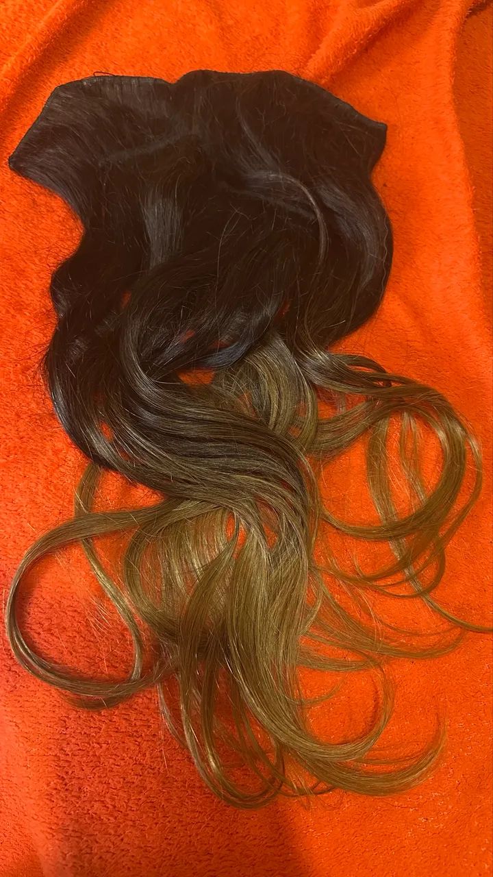 Cabelo humano na tela  - Foto 2