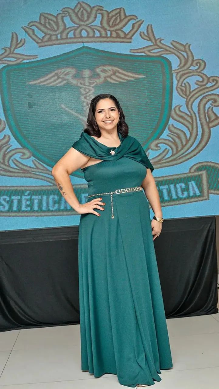 Vende se vestido de festa