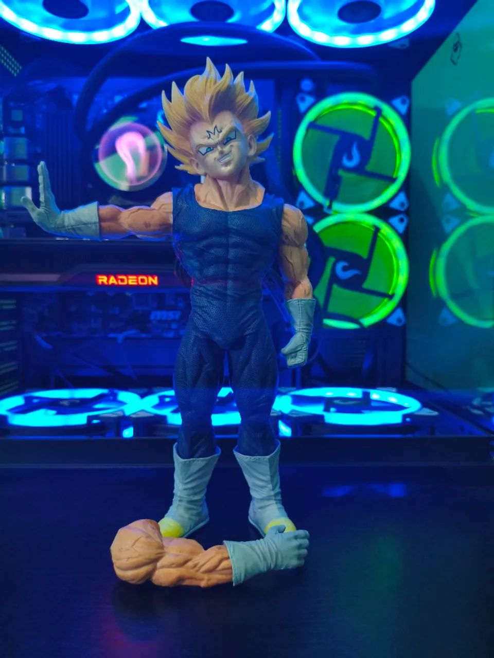 Action figure do Magin Vegeta