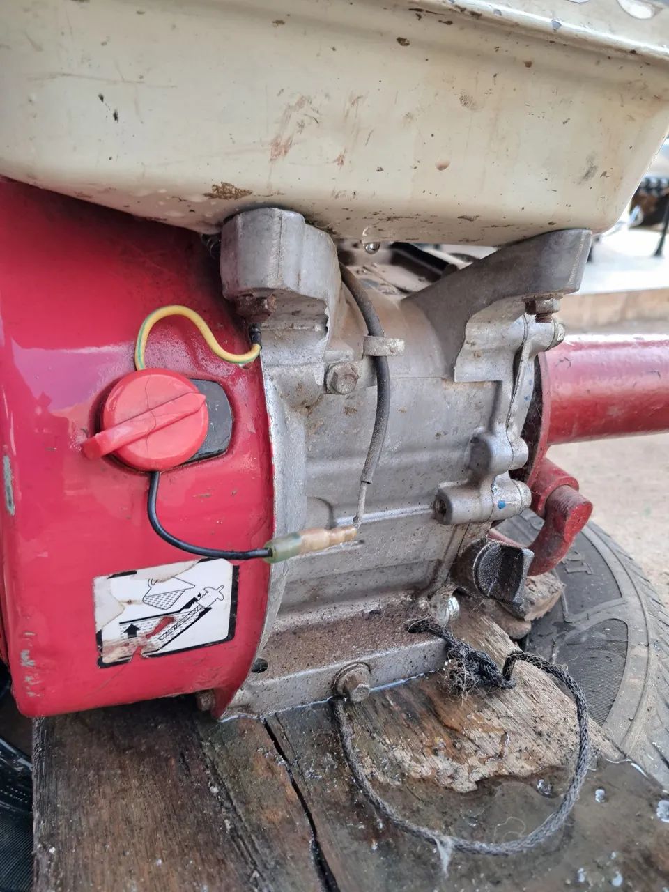Motor da marca branco potente  5 cavalos  - Foto 4