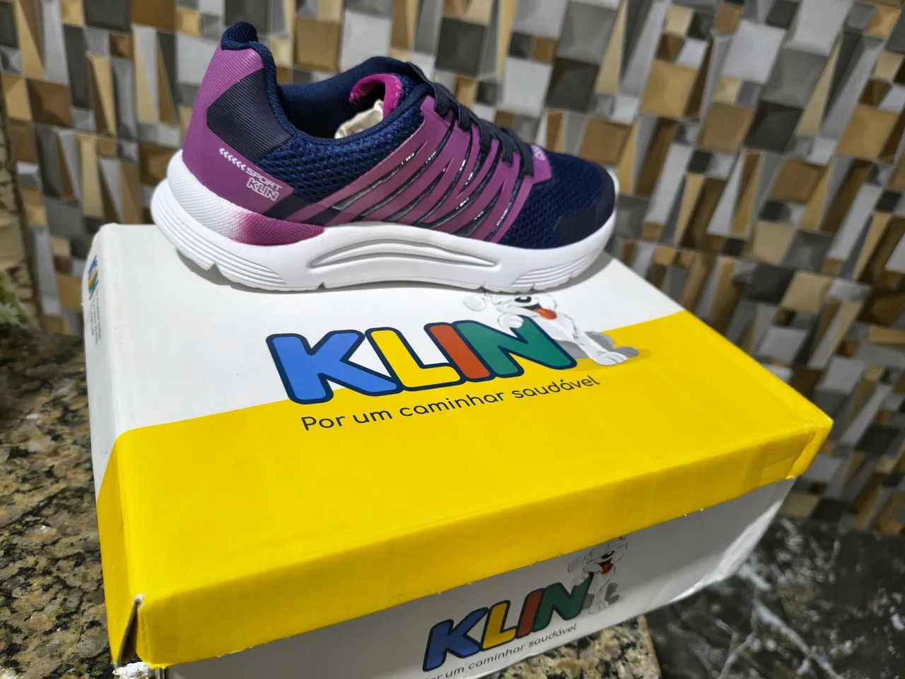 Tênis Klin novo na caixa!!! Nunca Usado!!! - Foto 4