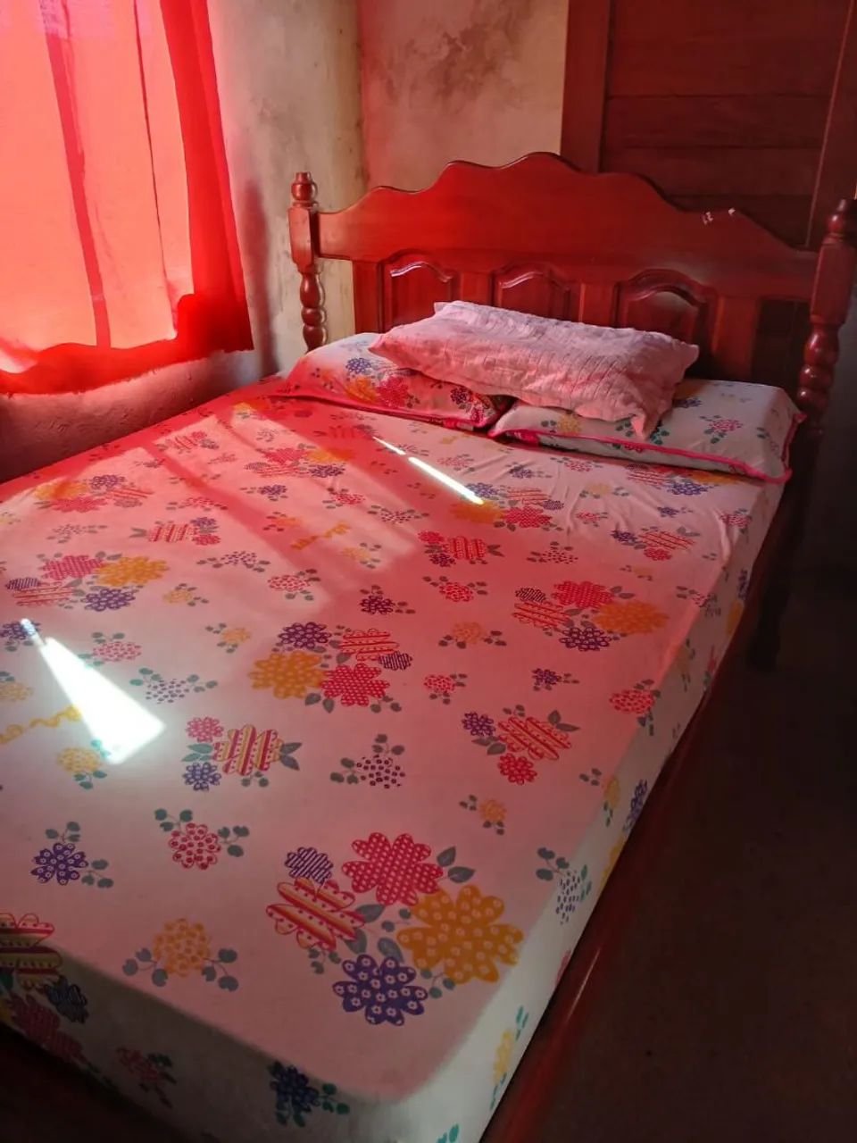 Vendo cama e colchão juntos - Foto 3