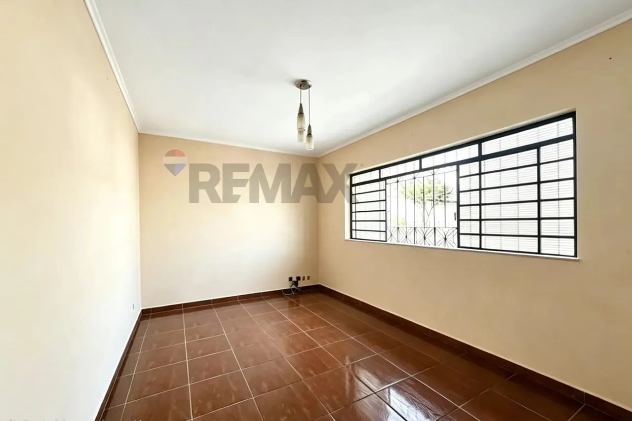 Casa à venda com 3 quartos, quintal e edícula no Nova Itapira em Itapira-SP - Foto 2