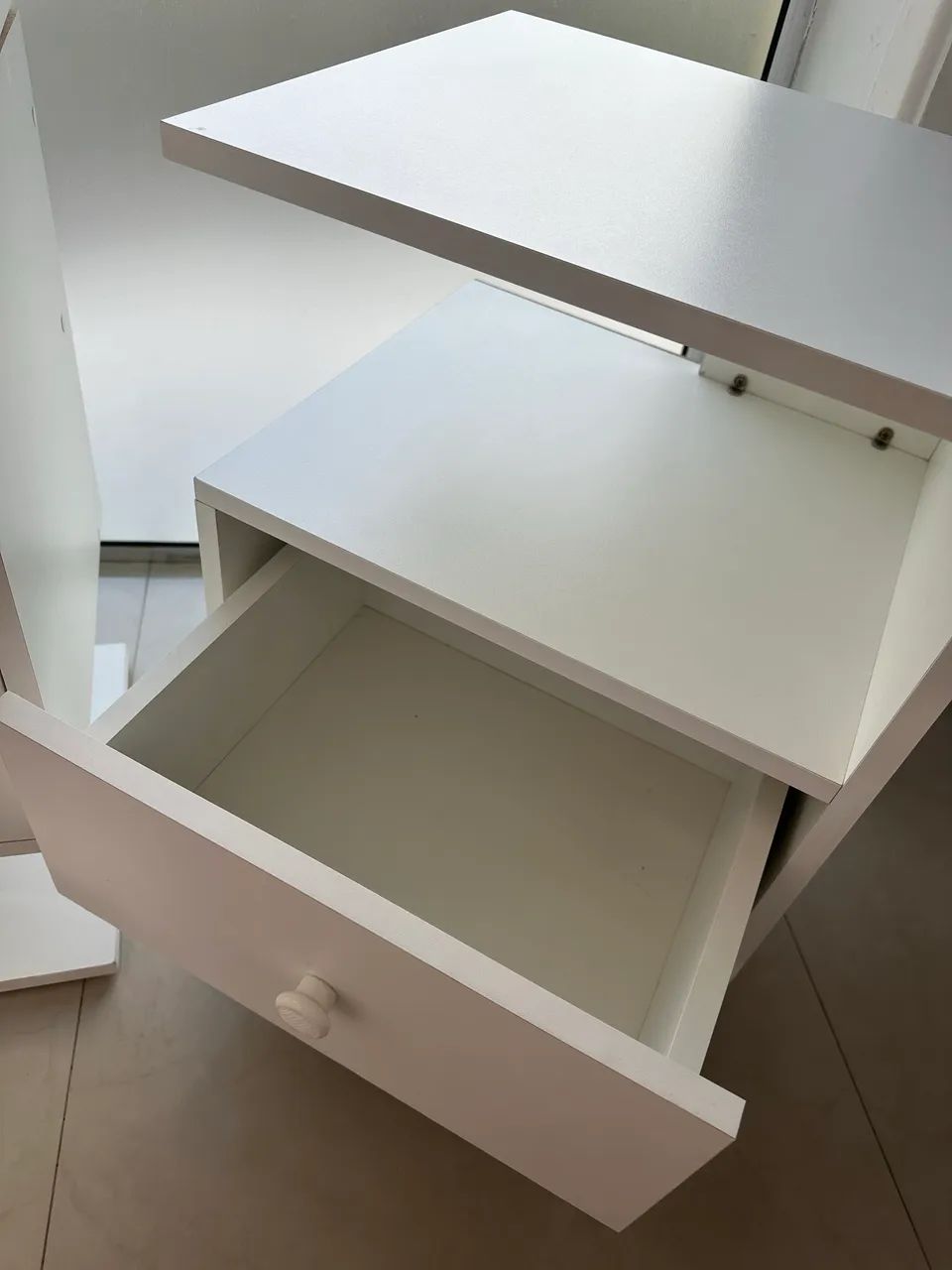Nightstand65569086230017124