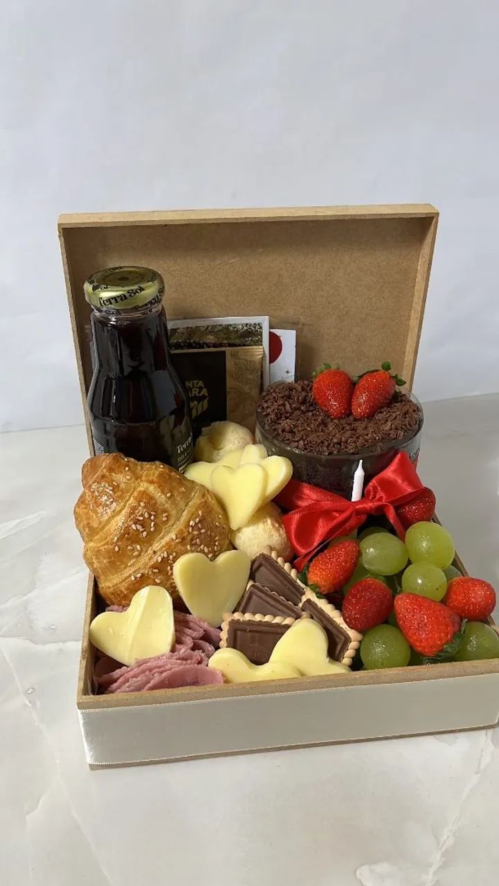 Cesta de café da manhã de Aniversário 