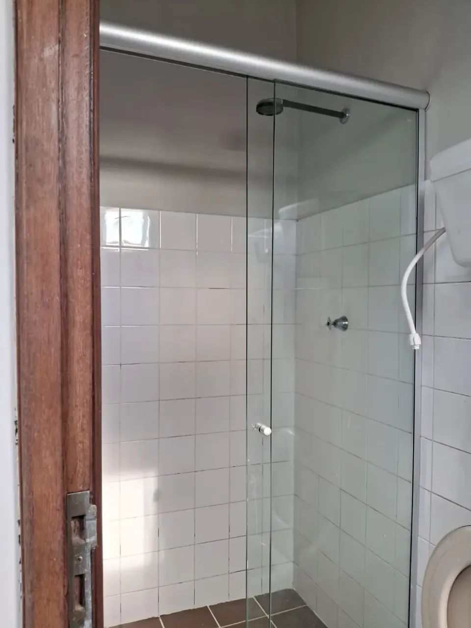 ALUGO OU VENDO AMPLA RESIDÊNCIA - Foto 5