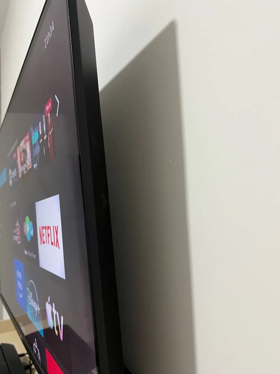 Smartv 43 polegadas ROKU TV - Foto 2