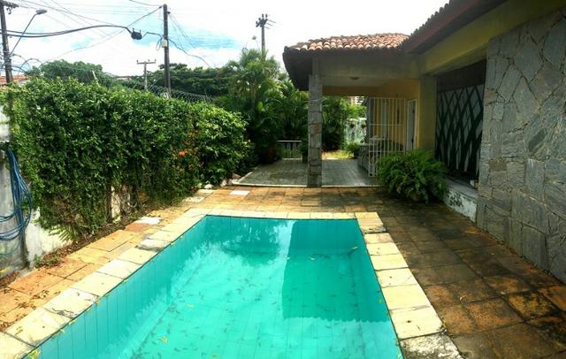 Casa plana na varjota, 3 suítes, esquina, 4 vagas de garagem, Piscina, próx Via expressa - Foto 8