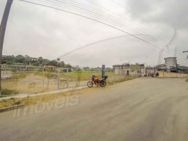 Terreno com aproximadamente 2.500 m², no bairro badenfurt . - Foto 2