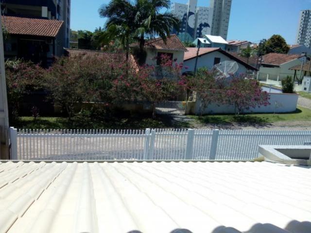 Sobrado localizado no Centro da cidade de Balneário Piçarras/SC, a 300M da Avenida - Foto 18