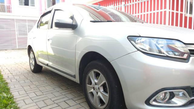 Oferta logan 1.6 dinamique HI-FLEX 1.6 8V com gnv prata impecável 2014 !!!
