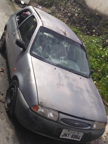 Fiesta pra vender logo pra retirada de peças 800 - Foto 4