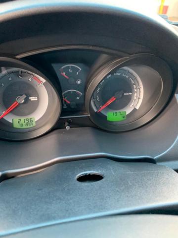 Carro Fiesta Hatch 1.6