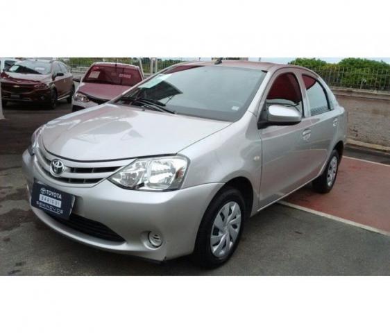 TOYOTA ETIOS SEDAN X 1.5 16V AT FLEX Prata 2016/2017 - Foto 2