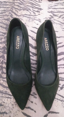 scarpin verde militar arezzo