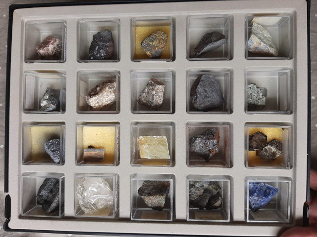 Coleção de Rochas e Minerais - Foto 2