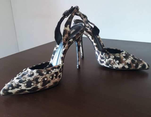 sapato de onca schutz