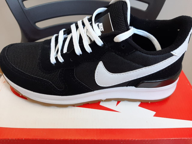 mizuno nike