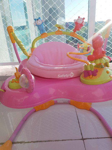 jumperoo safety rosa