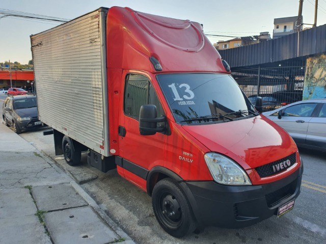 IVECO DAILY 3.0 DIESEL 35S14 ANO 2013 BAÚ