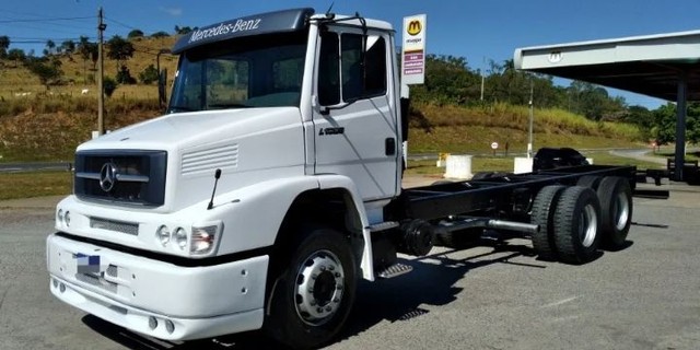 MERCEDES-BENZ 1620 2005