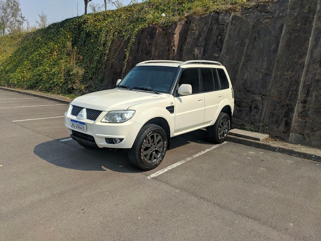 PAJERO TR4 4X4 IMPECÁVEL DE TUDO ACEITO PROPOSTAS