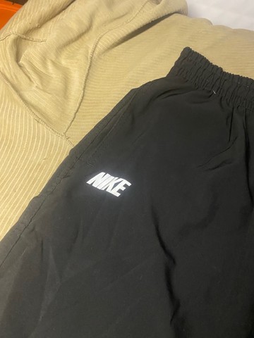 Short da Nike que reflete com a luz  - Foto 2