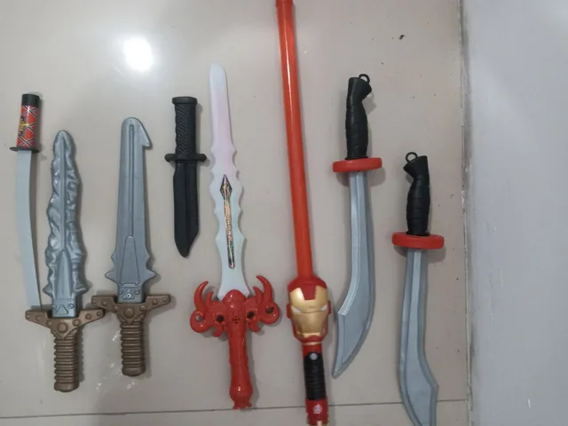 Espada katana brinquedo com baia