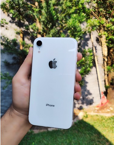 iPhone XR 64 GB  + Garantia