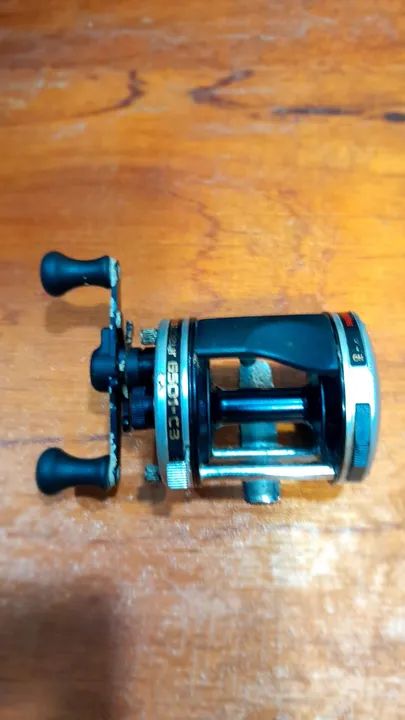 Carretilha de pesca Abul Garcia 6501 c3  - Foto 5