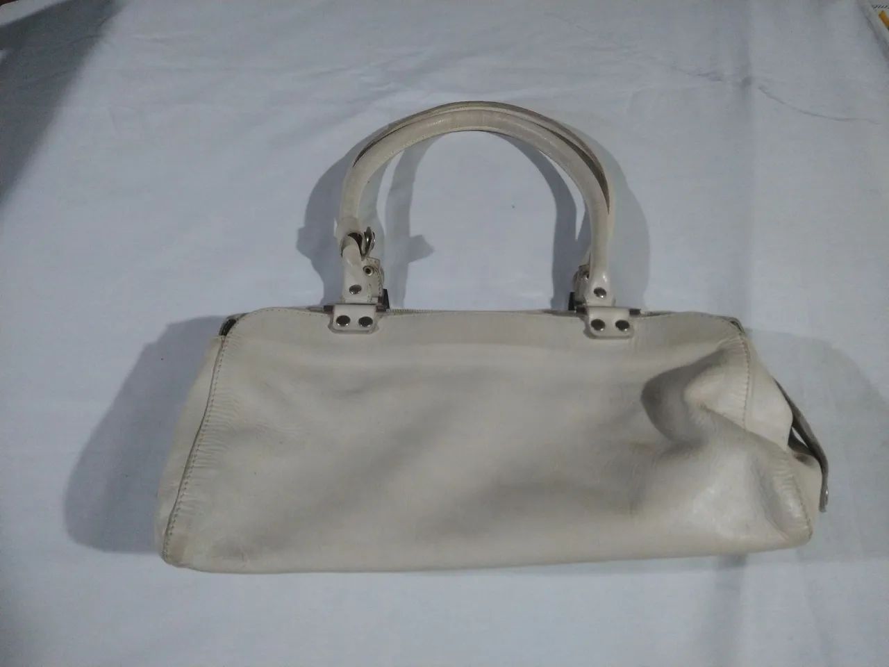 Bolsa de Ombro em Couro Bege e Branco - Foto 2