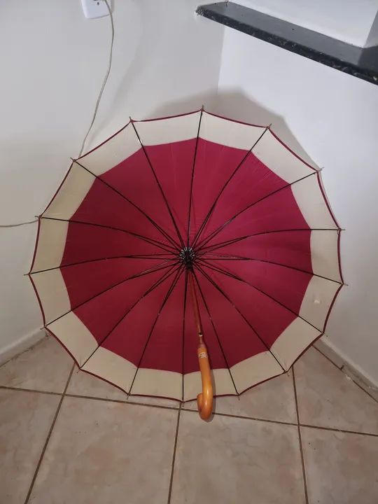 Guarda chuva com cabo e haste de madeira em Samambaia Sul  - Foto 4