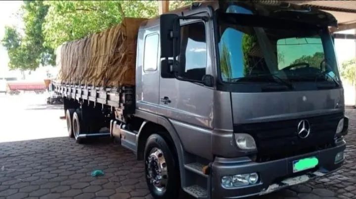 MB Atego 2425 - Ano 2012