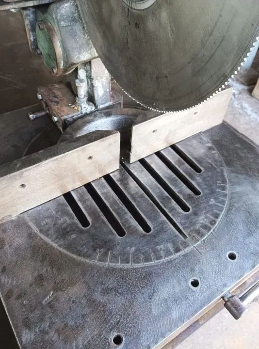 Máquina de cortar alumínio de bancada  - Foto 2